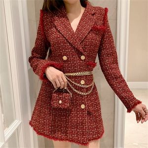 EWQ 2020 Autumn Winter Gold Thread Plaid Suit Women Notched Red Coats Feather Tassel Trim Slim Tweed Jacket With Free Belt Bag LJ201106