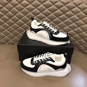 2022S/s Popular dinâmico dinâmico Daymaster Sneakers Sapatos de malha esticada Runner Sports Men Super Flex Rubber Sole Casual UE 38-45Box