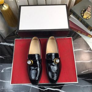 Erkekler Sheos toptan satış-Erkek Dantel Sheos Lüks Marka Kovboy Tarzı Brogue Deri Ayakkabı Tasarımcı Erkek Gündelik Erkek Ayakkabı Sonbahar Moda Leisure Flat319r