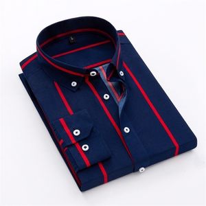 Летняя мода рубашка с длинным рукавом мужчины тонкие вертикальные полоса молодежь корейская одежда Slim Fit Classic Button On Holly Tops 220330