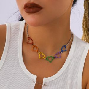 Łańcuchy ingesight. Z Koreańska kolorowa farba sprayowa kształt serca Choker Naszyjnik dla kobiet mężczyzn Enamel Charms Żelazny łańcuch biżuterii