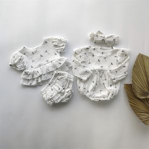 Baby Girl Clothes Suits Floral Short Sleeve Ruffle kjol Toppblomare Shorts Passar Summer Soft Cotton Dandelion Print Jumpsuit 220608