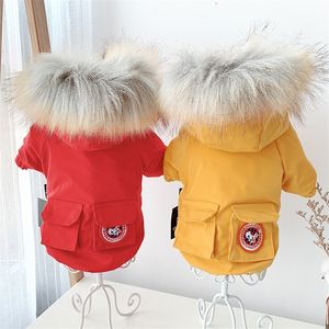 Cappotto invernale per cani Giacca collo di pelliccia Abbigliamento per animali domestici per cani di piccola taglia media Costume caldo cucciolo Vestito Chihuahua Bulldog Pet Abbigliamento Pug 201030