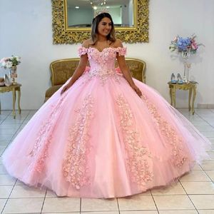2022 Różowa suknia balowa Quinceanera sukienki z ramion koronkowe aplikacje kryształowe koraliki z kwiatami 3D Tiulowy plus sweet 16 imprezy suknie balowe gorset z łukiem