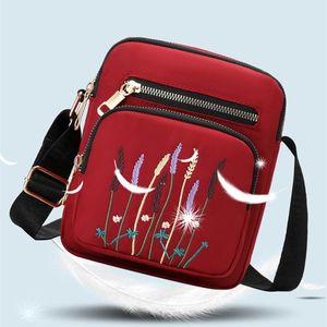 Abendtaschen Hohe Kapazität bestickte Nylon Messenger Bag wasserdichtes Material Retro Muster Schulter für Mutter GeschenkAbend