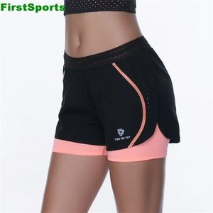 Kvinnor 2 i 1 Sports Gym Yoga Shorts Snabb torr kondition Kör shorts Träning Träning Träning Jogging Shorts med foder T200412