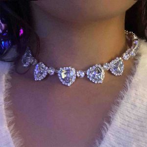 Kedjor Stonefans Fashion Rhinestone Heart Choker Halsband för kvinnor Enkel Shiny Transparent Crystal Round Jewelry Accessorieschains