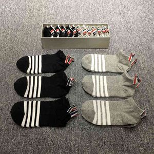 TB Thom Invisible Socks Men Men Cotton Striped No Show Casual Sock Sports Crew Soft Ankle Ins 1/3/6ペア品質