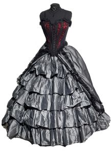 Steampunk-Gothic-Hochzeitskleid in Schwarz und Rot mit herzförmigem Herzausschnitt und Ballkleid mit Trägern und bodenlangen Vintage-Hochzeitskleidern im viktorianischen Stil