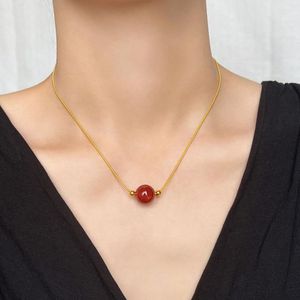Hänghalsband röd agatöverföring pärla halsband kvinnlig titanstål pläterat k guldböna akacia kassakedja