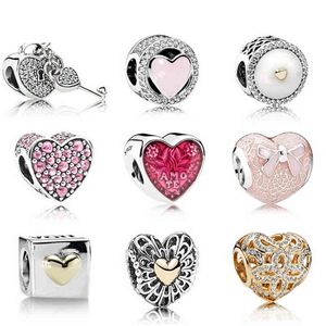 Ny 100% äkta 925 Sterling Silver Heart Lock Pärlor Clear CZ Charm Bead Fit Armband DIY Armband Factory Wholesale AA220315