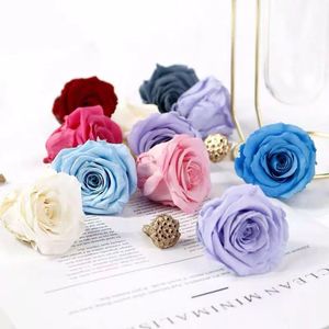 Flores decorativas grinaldas 6pcs/caixa de alta qualidade Rosas imortais preservadas de 5 a 6 cm de diâmetro de natal decoração material de flor