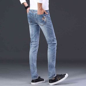 Herren-Jeans-Designer, offizielle Website, Kollektion Herrenmode, Herbst, neue Jeans mit Medusa-Stickerei, mikroelastische Leggings