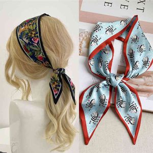 2021 Fasce per capelli con stampa Sciarpa di seta skinny Fascia per capelli da donna Nastro di moda Scrunchies Borsa a mano Avvolgere il polso Foulard Accessori