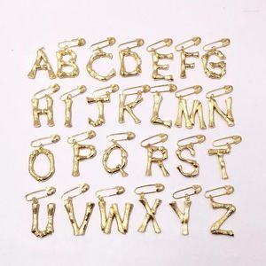 Stift broscher smycken a b c d e f g h j k l m n o p q r s t u v w x y z 26 bokstav brosch guld koppar alfabet Seau22