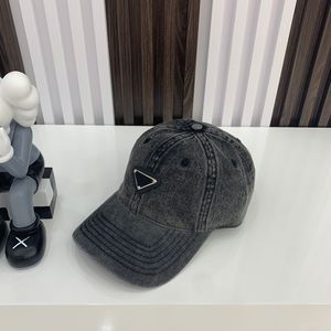 Luxurys tasarımcıları Casquette kadınlar klasik ortaçağ tarzı beyzbol kapakları erkek moda şapkaları en kaliteli boş zaman ve çok yönlü şapka unisex soild renk kapağı