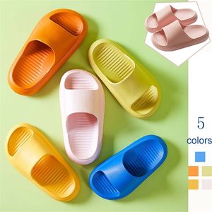 Kids Slippers Non Slip Home Shoes Soft Bottom Bathroom Beach Slides Sandals Toddler Boy Girl Flip Flops Children claquette 220618