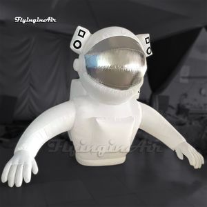 Personalisierter aufblasbarer Astronautenballon, 2,5 m, weißer Luftaufblas-Halbkörper-Raumfahrer mit silbernem Helm für Karneval, Bühnendekoration