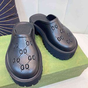 Lüks Marka Tasarımcı Kadın Platformu Delikli G Sandal Terlik Şeffaf Malzemelerden Yapılmış Moda Seksi Güzel Güneşli Plaj Kadın