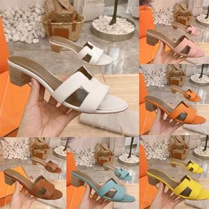 نساء النعال الصنادل الواحة عالية الكعب Sanda Leather Slipper Designer Slides High Heel Classic Flat Ladies Summer Beach Shoes with Box