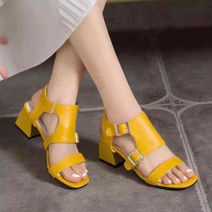 Sandels Women Shoes Summer Fashion Open Toe Modern Roma Sandals Med Trick Heels Black White Yellow Footwear 220303