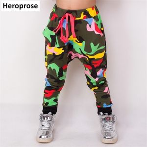 Heroprose Çocuk İlkbahar Yaz Hip Hop Dans Harem Kamuflaj Boş Zaman Spor Çocukları Çocuklar Büyük Kasık Skinny Pants LJ201127