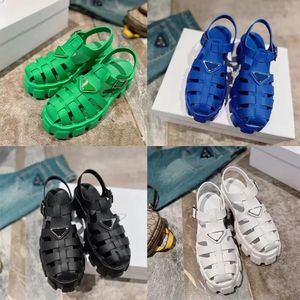 New Designer Sandals Rubber Thick Soled Gear Hollow Baotou Ladies Casual Heightening Buckle Roman Tide Outdoor Beach Sandal Size 35-42