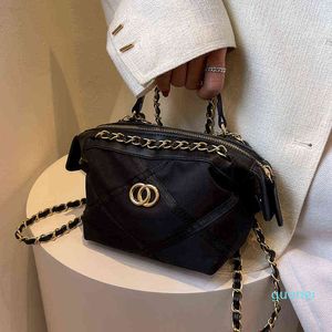 2022 Ins Small Bag Women's 2022 Summer New Popular Chain Messenger Portable Mini Bag Purses and Handbags Luxury Designer 6302