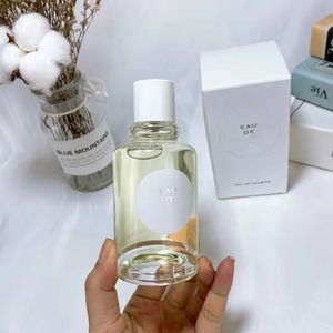 I lager Unisex All Match Högsta version Parfym för män Eau de Rosee 100ml Kvinnor med långvarig Hög Fragrance Charmig Lukt Spray Godkvalitet Kom med Box