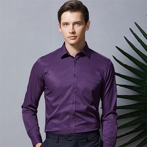 Men T-shirts Långärmad Lila Formella Skjortor för Slim Fit Business Stretch Anti-Wrinkle Professional Tooling Man Blus 220324