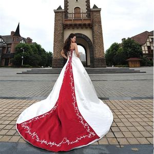 Dark Red and White Gothic Wedding Dresses 2022 Retro Strapless Beaded Embroidery Lace-up Corset Stain Bridal Gowns Plus Size