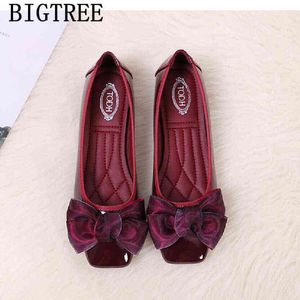 Harajuku Shoes Woman 2022 Patent Leather Butterfly-knot Women Flat Creepers Espadrilles Luxury Designers Flats220513