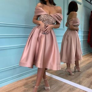 2022 Dusty Różowy Prom Dresses Off Ramię Pldes Herbata Długość Satynowa Graduation Party Party Ball Suknie Custom Made