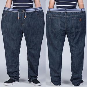Män jeans vår sommar baggy mäns elastiska midja överdimensionerade herrbyxor blå hög rak löst fett man denim byxor