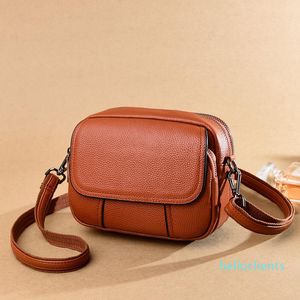 2022 kvällspåsar mode trend lyxdesigner handväskor för kvinnor äkta läder 100% avslappnad vintage axel liten söt resesling väska