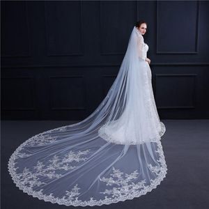 Brudslöjor Bröllopsklänning med Cam 2022 Classic Lace Edge One-Layer Appliced ​​Cathedral Veil 3M 2 Färger