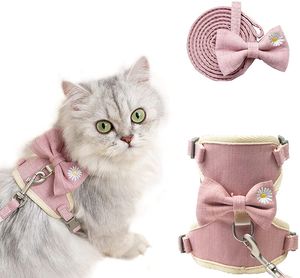 Cat Cat Harness e Leashes Set Bonito Azul Bowtie Cão Coletes com Flor Bordado Malha Respirável Ajustável Soft Vest Harnesses Para Pequenos Grandes Grandes Cães B73