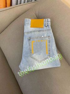 Jeans masculinos do novo designer para outono e inverno são elegantes confortáveis ​​ligeiramente elásticos fit fit luxuosos altos jeans bonitos