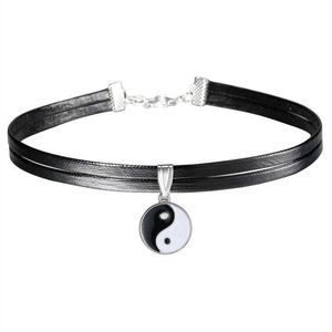 Classic Charm Chi Pearl Choker Ожерелье для Женщин Кожаный Веревочный Воротник Клюцица Сеть Ювелирных Изделий Подарки