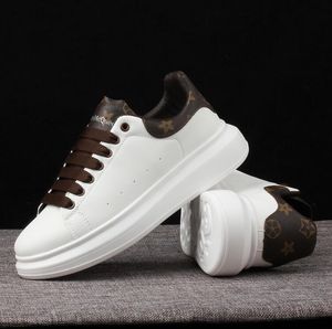 Hot sell Kvinnor Man sport löparskor K03 mjuk Bekväm skateboard resor Basketskor öka sneakers toppkvalitet vacker present D07