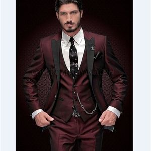 Varumärkesbrudgum Tuxedo Suit Custom Made Wine Red Men Suits Terno Slim Fit Peaked Lapel Groomsmen Men Wedding Prom Suits 201106