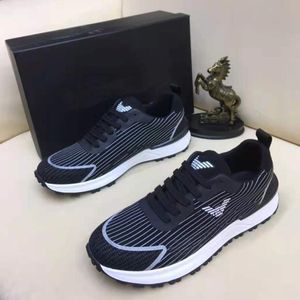 Modedesigner män mjuka bottnar klädskor springande sneakers populära elastiska lågt topp svart vit blå läder lättvikt bekväm fitness casual tränare eu 38-45