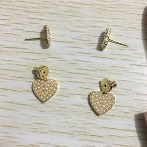 Wholesale gold heart dangle earrings resale online - Luxury Designer Love Heart Dangle Stud Earrings Fashion Gold Letter Earring Eardrop For Women Lady Party Wedding Jewelry Gift With192J