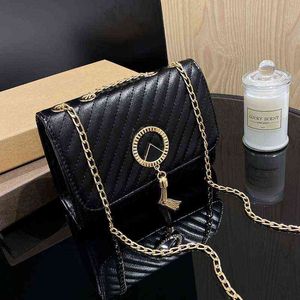 HBP Crossbody Bag Luxury Diagonal Stripe Pu Leather Chain S For Women Estetisk Circle Tassel Axel Ladies Pures and Handbags 220727