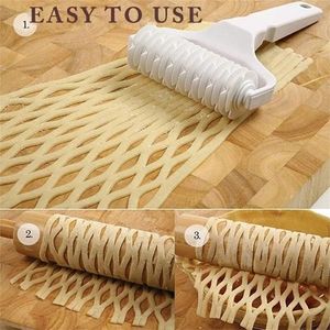 1Pc Lattice Roller Plastic Dough Pull Net Wheel Knife Pizza Pastry Cutter Pie Craft Making Tool Baking Accessories 220727