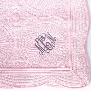 Pink Scalloped Cotton Quilted Blankets 25pcs Lot GA Warehouse Embroidery Bloossoming Heirloom Baby Gift Blanket Soft Baby Crib Covers DOM106538