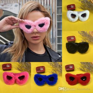 Trend Büyük Boy Cateye Güneş Gözlüğü Kadın Punk Yumuşak Kürk Kadife Güneş Gözlükleri Bayanlar UV400 Shades El Yapımı Gözlük Gafas de Sol