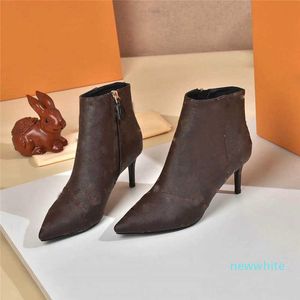 2022高級デザイナーBeaubourg Ankle Boots Fashion Woman Squad Chunky Heel Bootie Ranger Calfskin Martin Heel with Original Box5