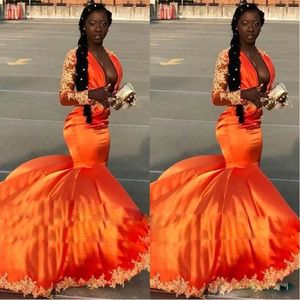 Nowy przybór seksowna V Neck Applique Freading Pomarańczowa Suknie wieczorowe Suknie imprezowe z Wyglądaniem przez Long Rleeve Formalne sukienki księżniczki