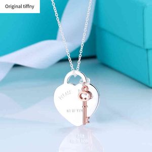Key Love Heart Pendant Necklace S925 Sterling Silver Love Necklace Light Luxury Design Necklace Women Valentine's Day Birthday Gift G220722